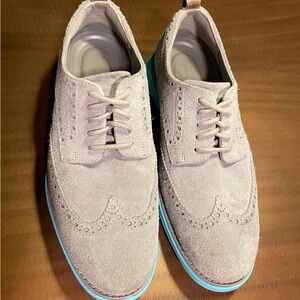 Coke Haan wingtips
Mens 7.5
Excellent condition